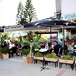 فندق Aroma